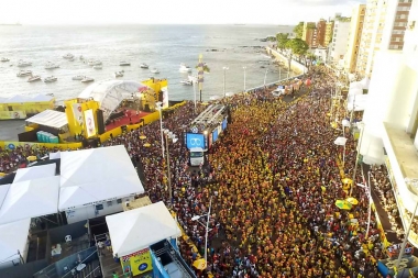 Salvador Bahía lleva la fiesta a los barrios
