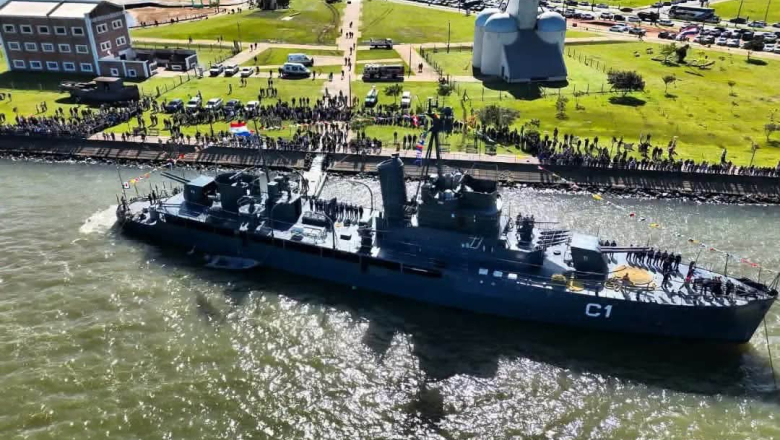 La historia naval abraza el rugir de motores en Encarnación