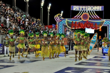 Unas  60 mil personas disfrutaron de los Carnavales Encarnacenos 2017