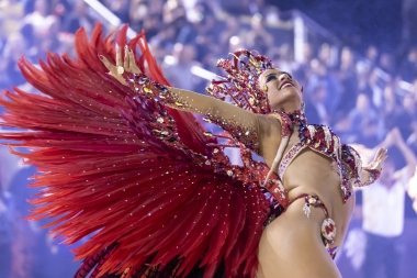 Los Carnavales Encarnacenos 2024 vuelven con todo su brillo