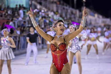 Ensayo General: la ciudad palpita el Carnaval Centenario 2026