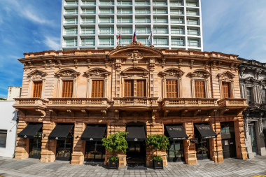  La puerta de entrada al Paraguay moderno, sin perder la esencia de su pasado.